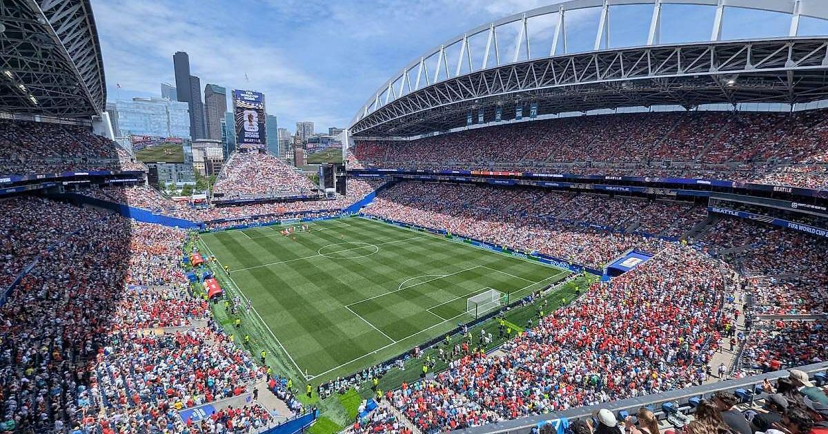 ӘЧ-2026 аясындағы Иран мен Мысыр матчы алдында Сиэтлде ЛГБТ*-қа қолдау білдіруге арналған іс-шаралар өтті.