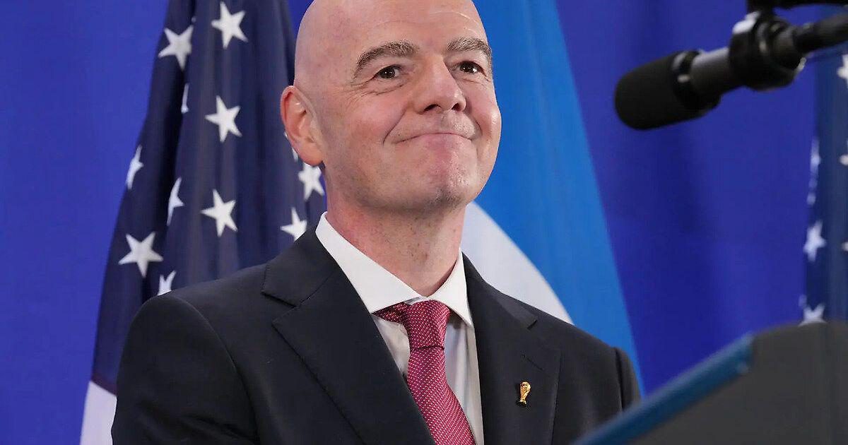 Трамп футболдағы бүлікке қарсы: Инфантино өз орнын сақтап қалу үшін Ақ үйдің көмегіне сүйенбек