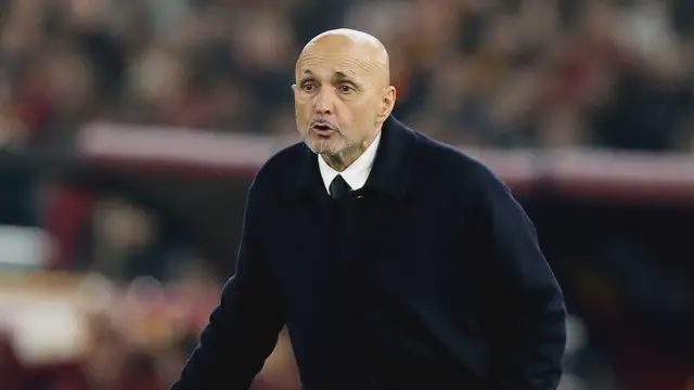 Спаллетти үш және төрт қорғаушымен сынап көрді