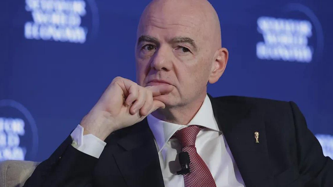 УЕФА ФИФА мен Джанни Инфантинодан федерация жұмысына қатысты сұрақтарға 2 қарашаға дейін жауап беруді талап етті