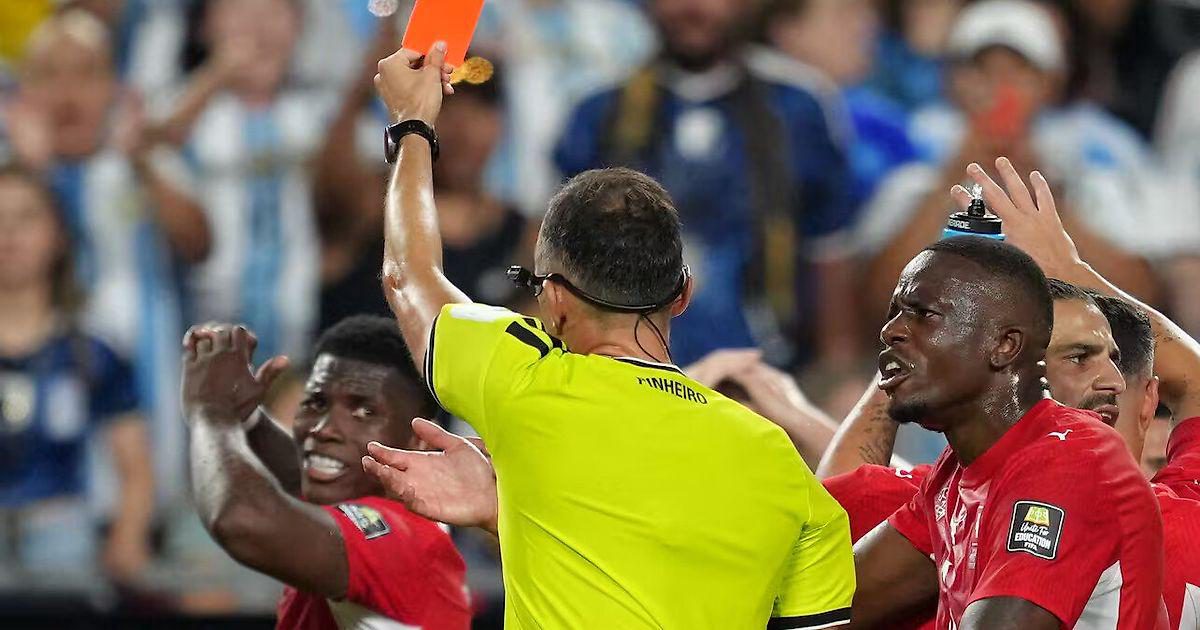 IFAB Әлем чемпионатында Аргентинаға қарсы өткен матчта Эмболоның негізсіз қуылғанын жанама түрде мойындады. Циркулярға сәйкес, ВАР төрешіге ереже бұзудың сипатын өзгертуді ұсына алмайтын болған.