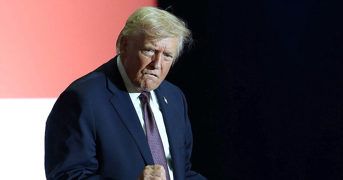 Дональд Трамп АҚШ құрамасының ӘЧ-2026-дағы алғашқы матчына қатыспайды